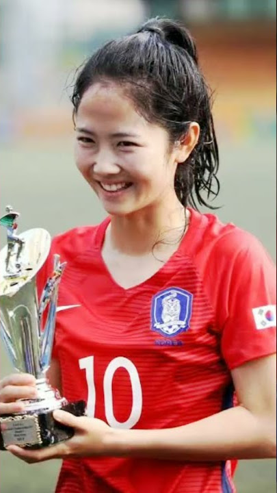 Cantiknya Pemain Sepakbola Wanita Meresahkan 😍