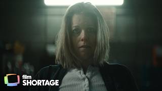 Host Sci-Fi She Woke Up In Captivity