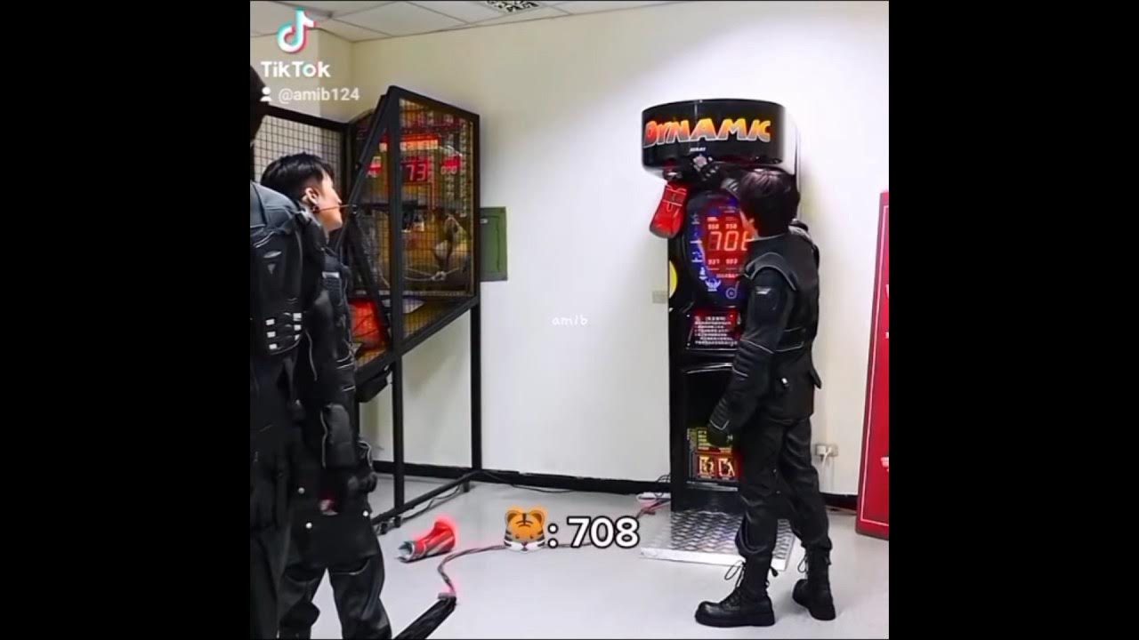 Mark’s punches missed but Haechan nailed it so he scored high #markhyuck#marklee#haechan#nct127#nct Mark’s punches missed but Haechan nailed it so he scored high #markhyuck#marklee#haechan#nct127#nct