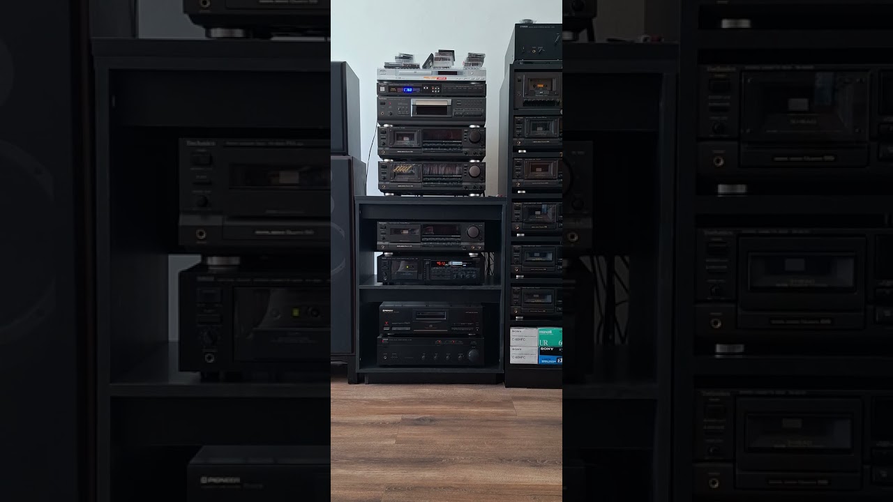 BluesBones are a Belgian blues-rock band that combines blues with elements of rock, soul and funk. 😃