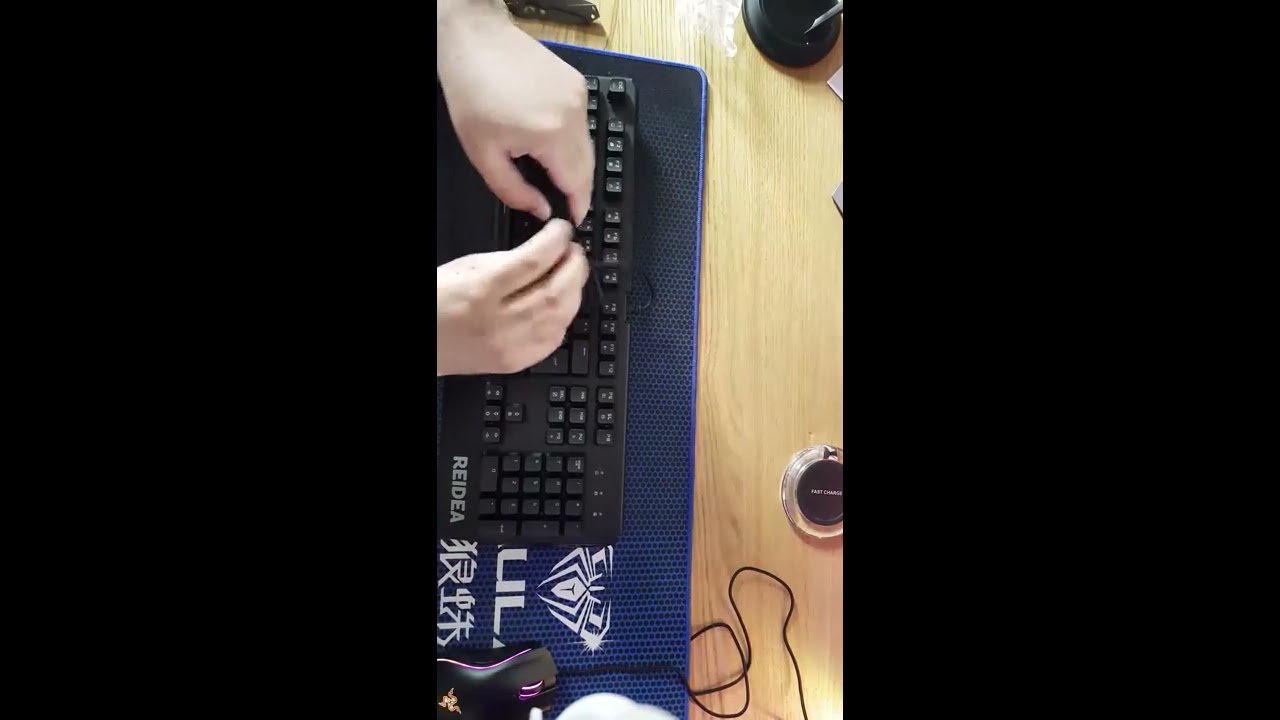 Budget Mechanical Keyboard RGB - YouTube