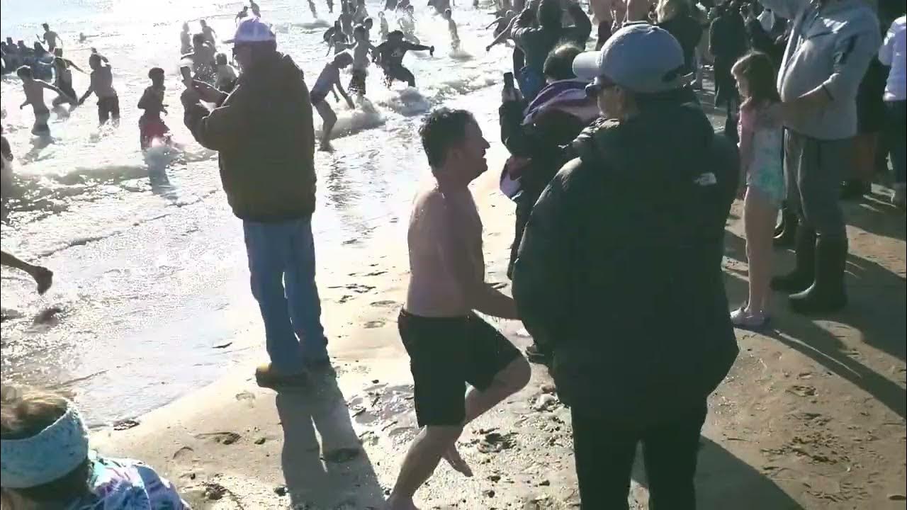 Polar Plunge Milwaukee Lakefront. January 1, 2023 YouTube