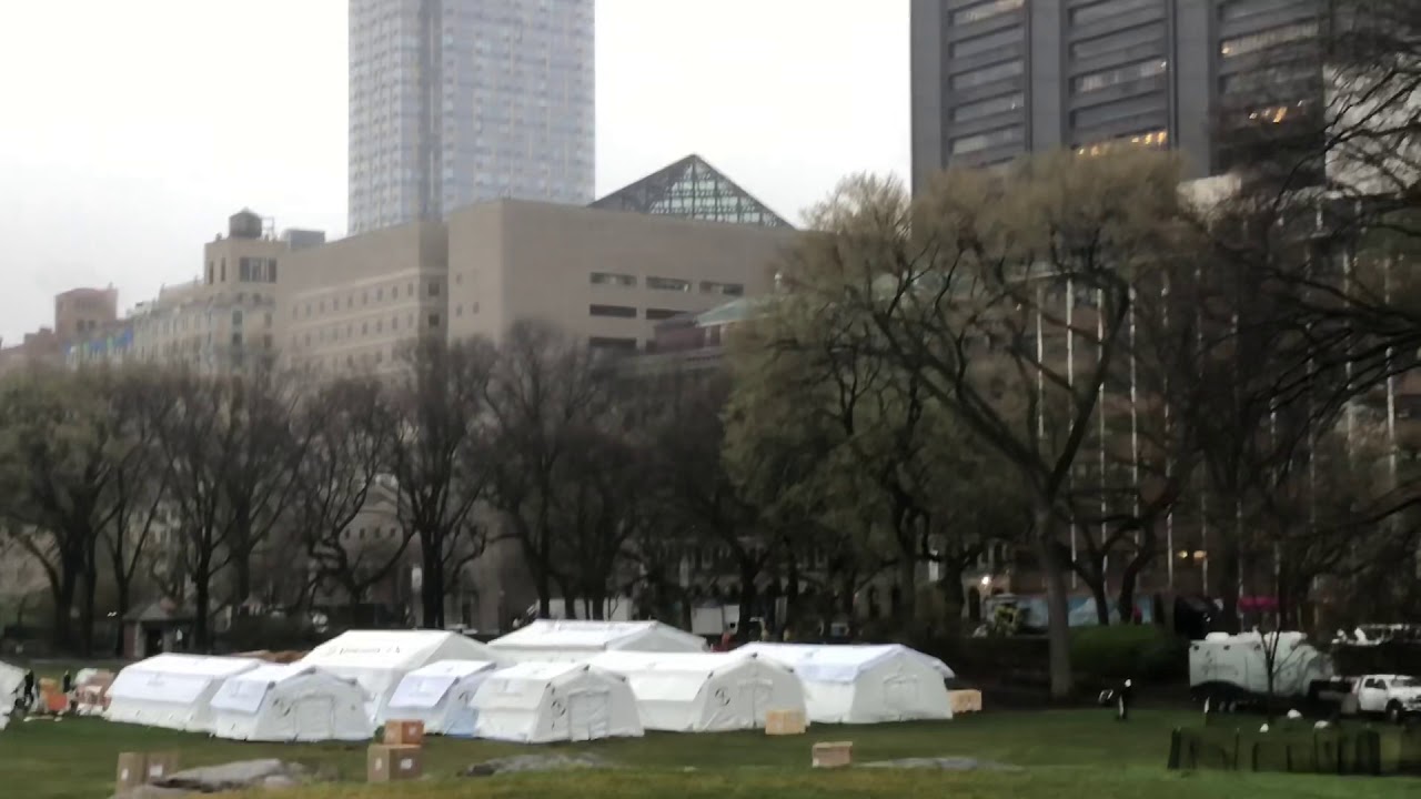 Emergency Field Hospital Under Construction in Central Park, NYC ...