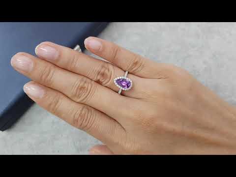 Кольцо с ярко-фиолетовым сапфиром 1,23 карат и бриллиантами в белом золоте 750 пробы Видео  № 1