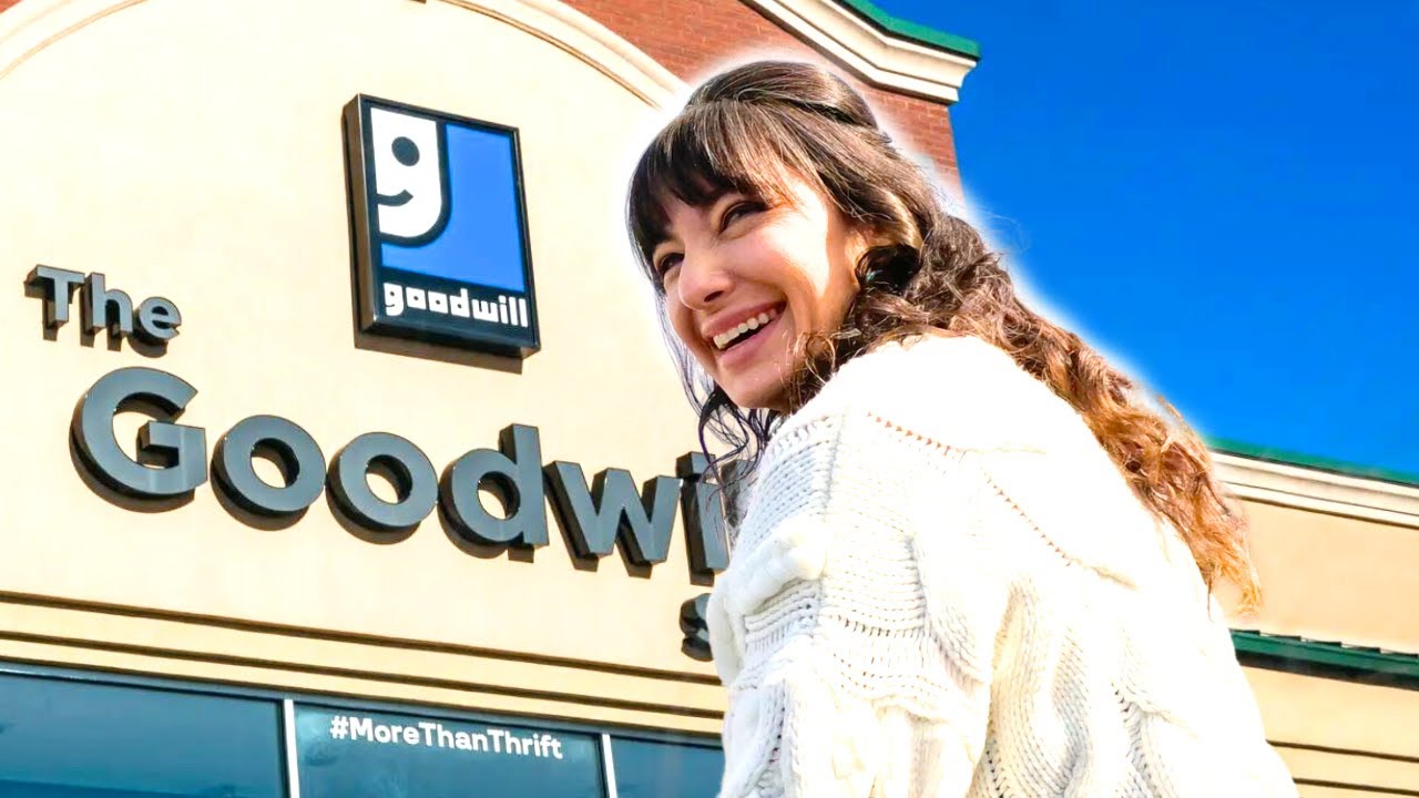 Goodwill Saved All The Best Stuff For US! - YouTube