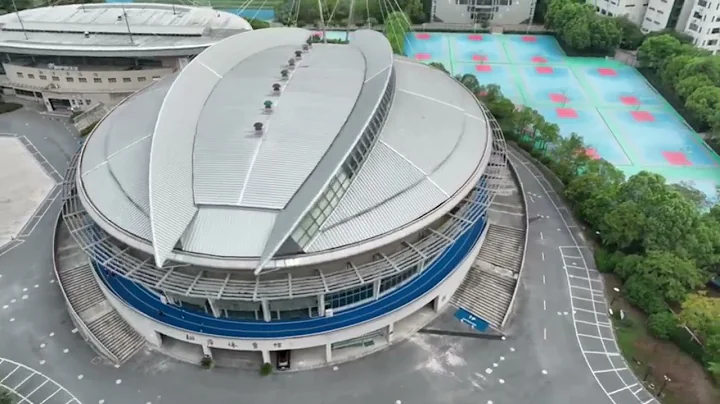 A "sky running track" around Jiangnan Sports & Fitness Center in Tonglu County, Hangzhou - DayDayNews