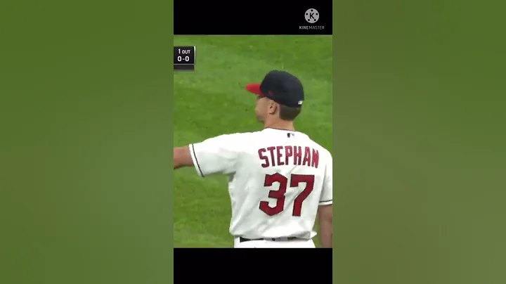 Trevor Stephan makes this catch look CASUAL! #shorts