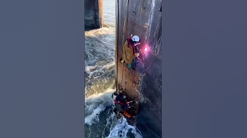 What it’s like to work on a oil rig 🤯 #ocean