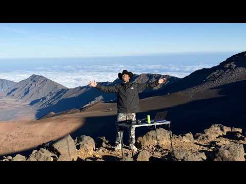 DJ Set Above the Clouds 🌄 | Maui Haleakalā Volcano (RÜFÜS DU SOL, Fred again.. vibes)