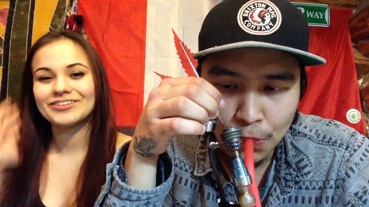 TAKING DABS AND CHILLIN