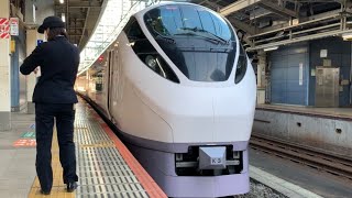 東京駅を入線.発車するE657系。(1)