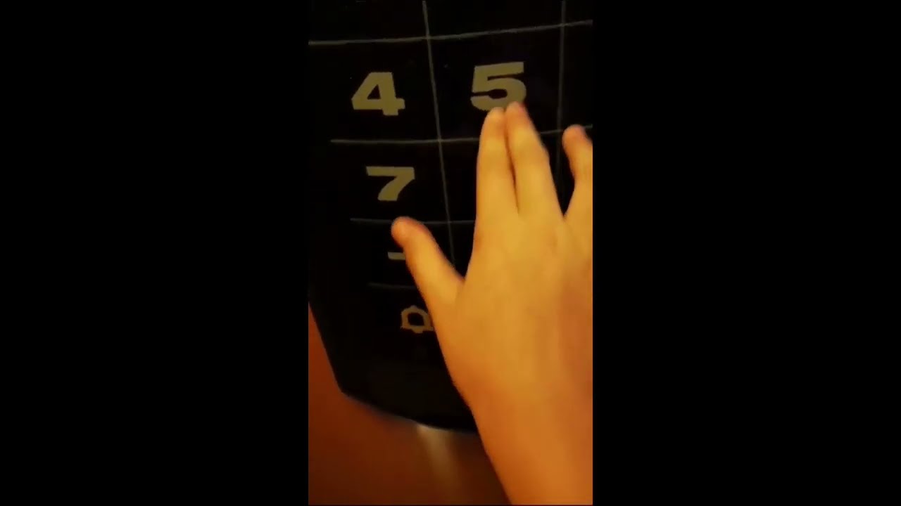 ¡Épico! ascensor Schindler Smart 002 DE MRL en el centro de salud Valle Inclán, Ourense, España