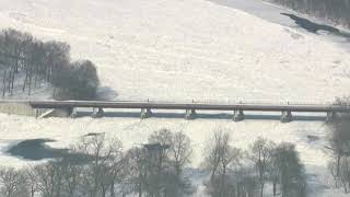 Rising temps cause ice jams on Illinois river