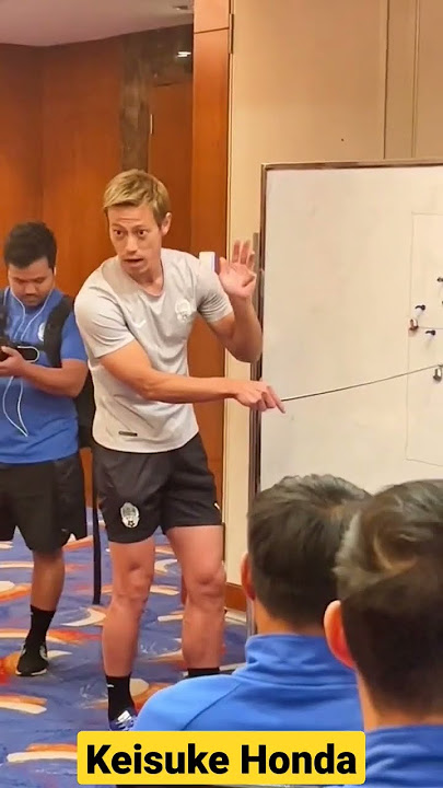 Cambodian coach Keisuke Honda