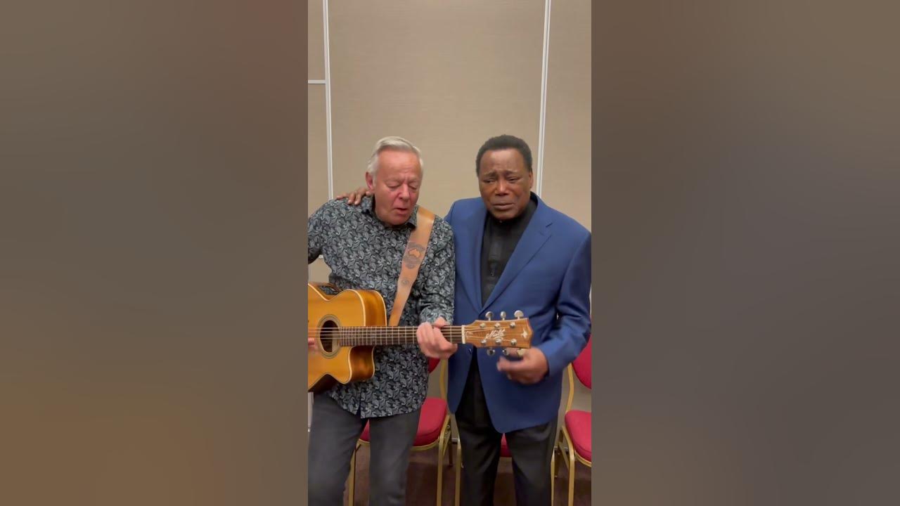George Benson & Tommy Emmanuel having some fun at Breezin’ With The Stars! 🙌