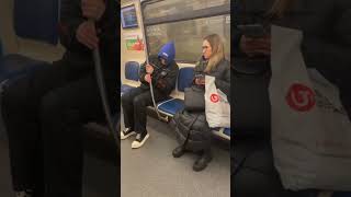 Сон в метро