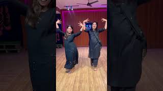 Download Lagu Mehandi rachan lagi | mehndi | dance | #shorts #wedding #dance #mehandi #shortsvideo MP3