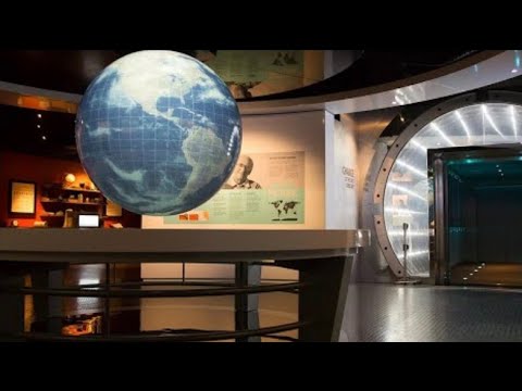 Taking a journey through space and time... - Dynamic Earth, Edinburgh