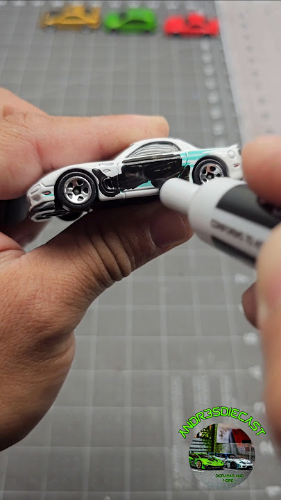 Trying the Dry Eraser technique to remove #Hotwheels Decals Pt2. #diecast #custom #164 #matchbox