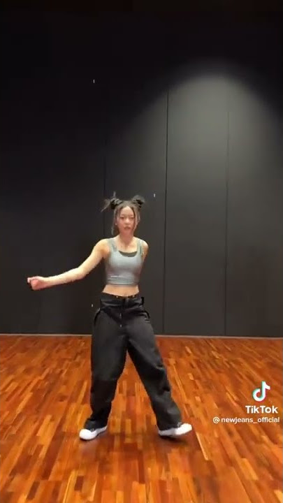 New Jeans 'Cookie' challenge