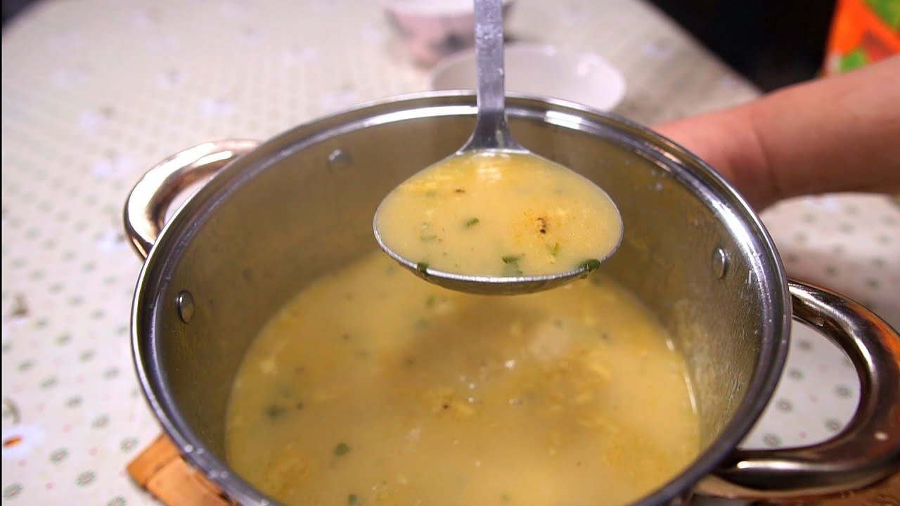 Si të gatuani supë me presh që ta konsumojnë dhe fëmijët, pa shpenzime e shije fantastike