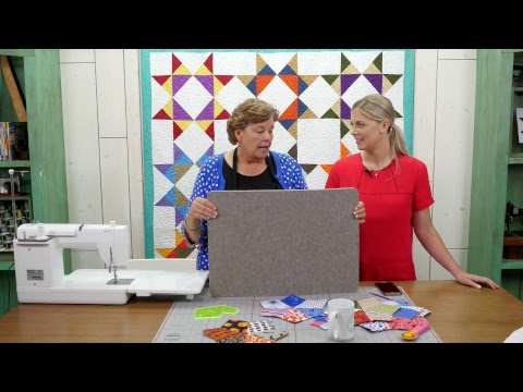replay:-make-a-patriotic-periwinkle-table-topper-with-jenny-&-misty