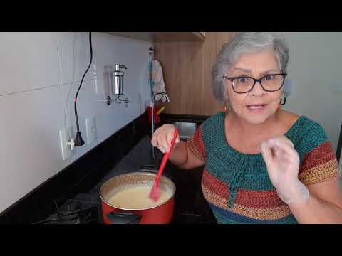 Vídeo: Cozinhar Uma Sobremesa Simples E Original Com Champanhe