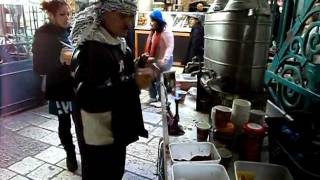 Стаканчик арабского кофе в Старом Городе(, 2012-02-25T19:07:13.000Z)
