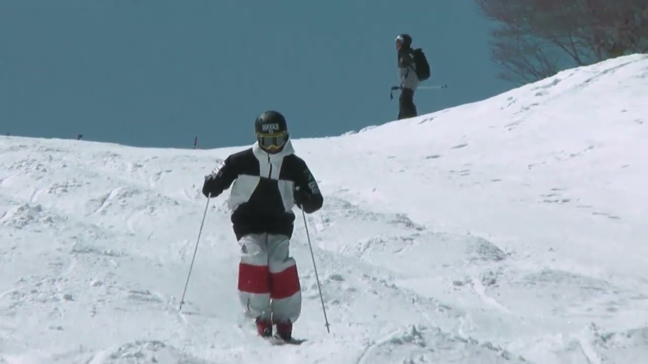 ワールドモーグルキャンプ2024 デモ滑走