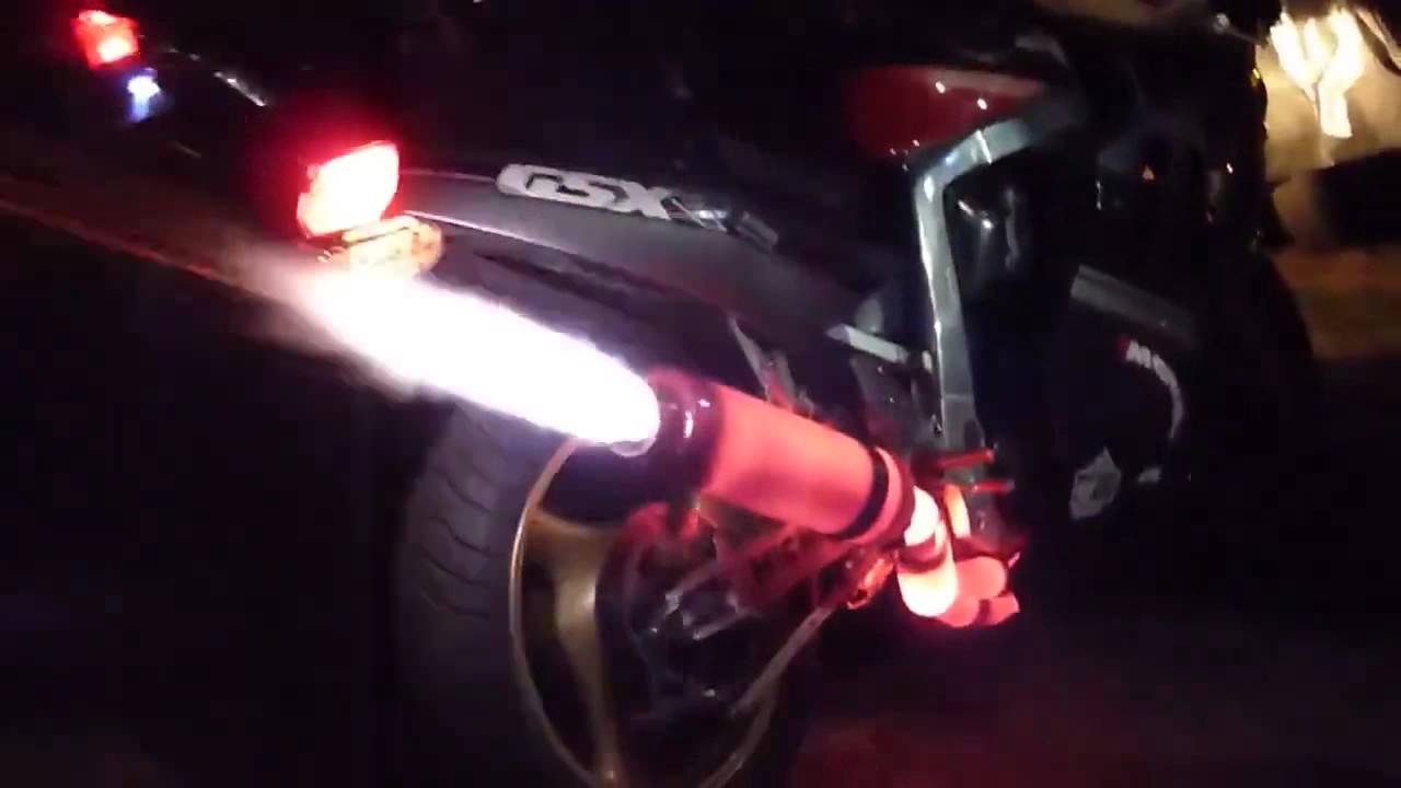 Gsxr Red Hot Exhaust Spitting Fire Youtube