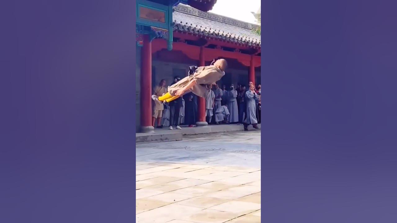 Shaolin monk kungfu show. Chinese kung fu Shaolin monk kungfu show. Chinese kung fu