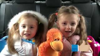 Видео для малышей Варя и Стеша играют в Доктор плюшева или лечат животных Видео для малышей Варя и Стеша играют в Доктор плюшева или лечат животных