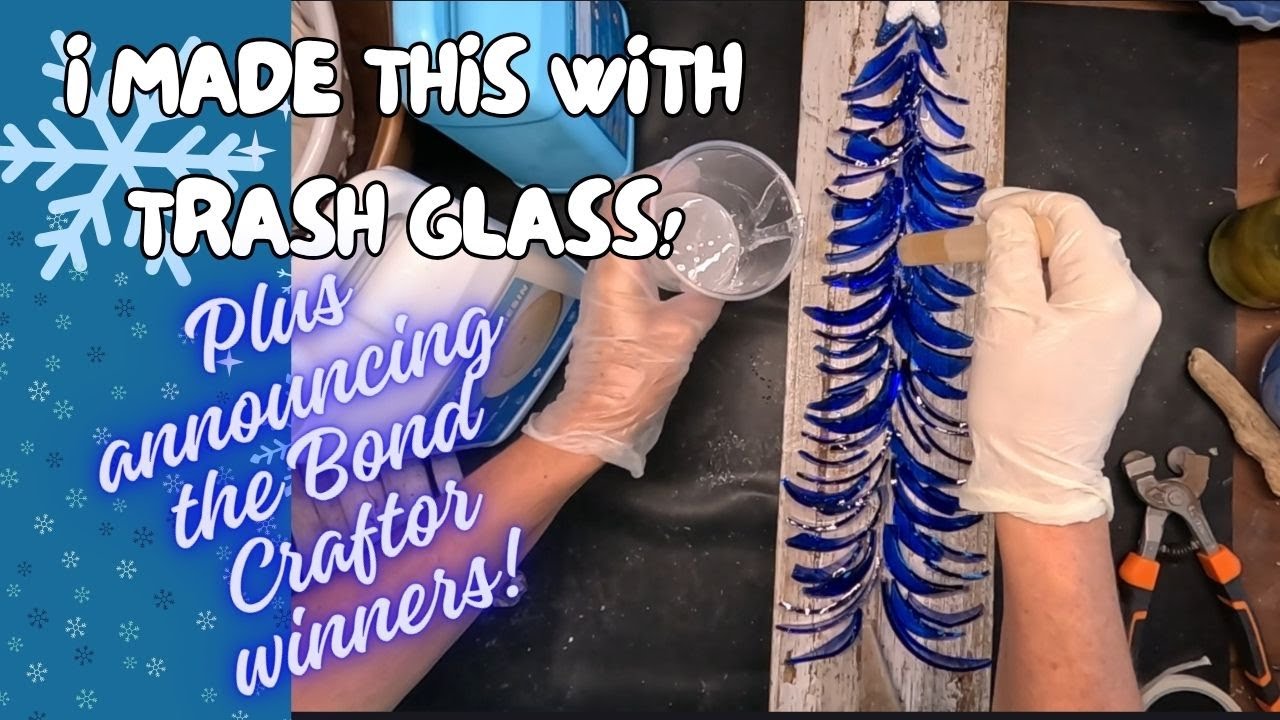 Сдайте стеклянные бутылки на переработку для этой великолепной ёлки! А также объявляем победителе...