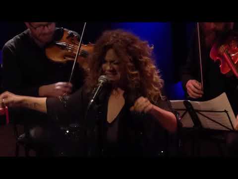 Nikka Costa - "Like A Feather" Live w/ Strings @ World Cafe Live Philadelphia 11.21.17
