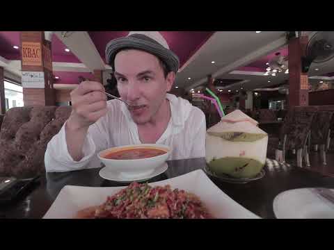 Thailand Street Food - MUST-EAT Thai Noodle Soup and Grilled shrimp 🇹🇭 #mukbang