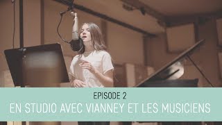 Erza Muqoli - Le journal d'Erza (épisode 2) : En studio avec Vianney et les musiciens chords