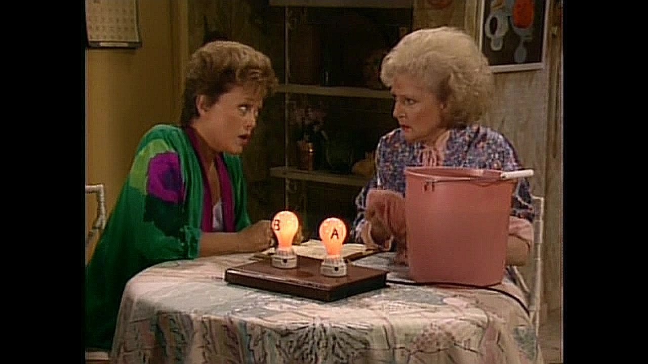 The Golden Girls - "Rose Becomes a Consumer Advocate Assistant" - 1989