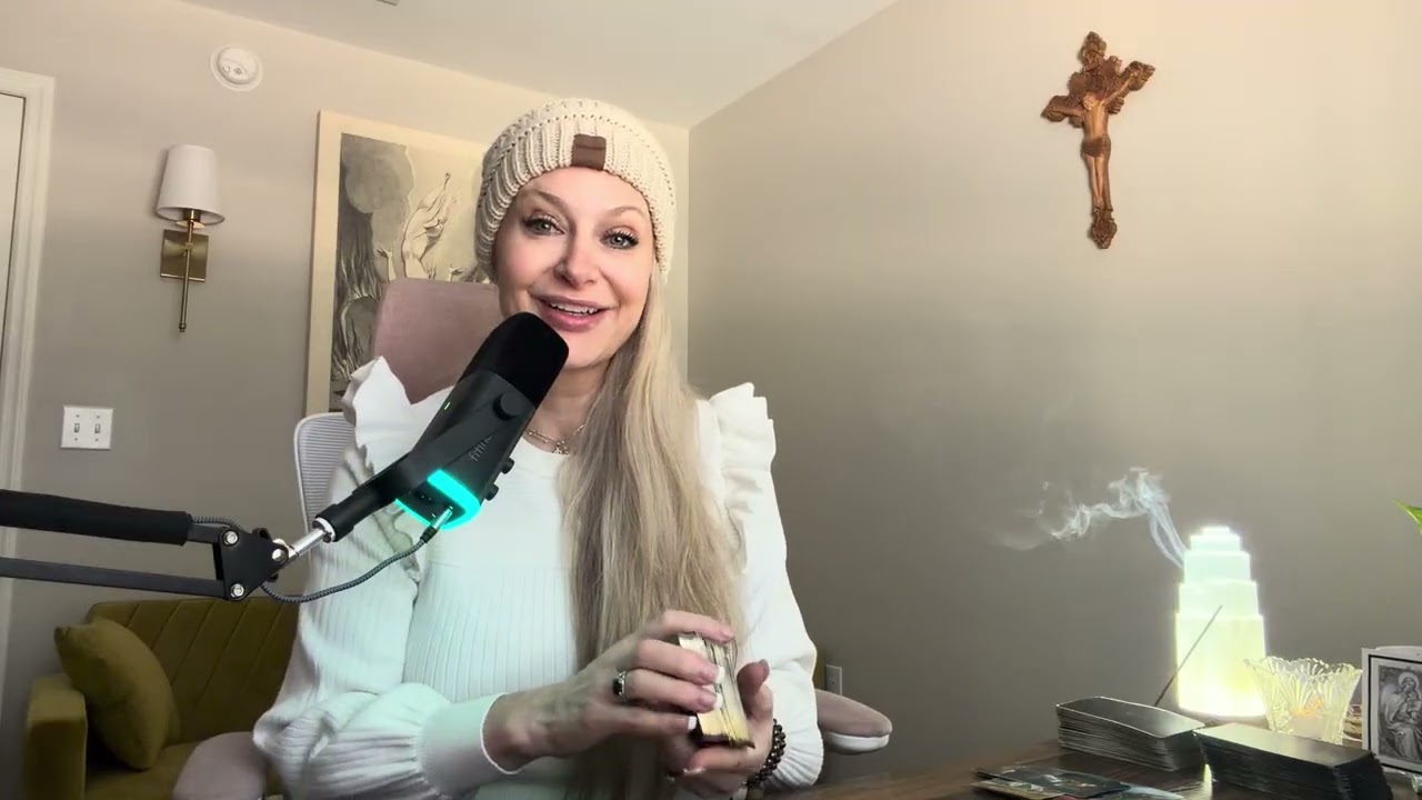 Люди, рожденные под знаком Девы, раздражаются, потому что ВЫ все еще СТОИТЕ #таро #духовность #Де...