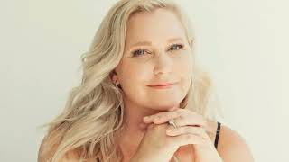 Gigi Hadids 18K Birthday Bash Leather Luxe With Bradley Cooper