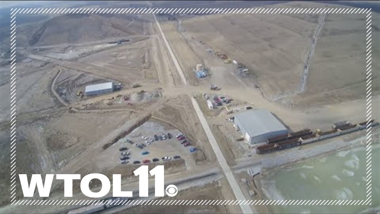 Train headed to Sunny Farms Landfill derails in Fostoria