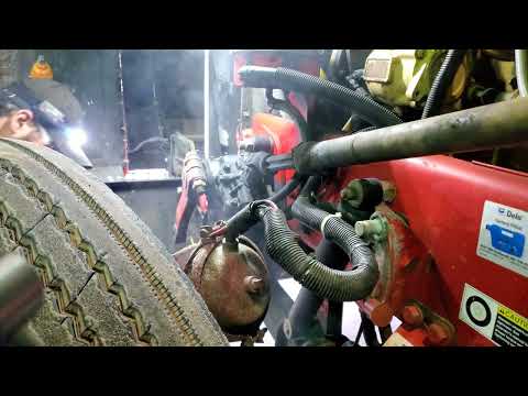 Changing a Drag Link on a Peterbilt 379 - YouTube