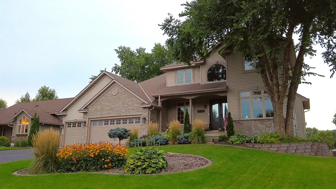 Walking in an American Neighborhood - Beautiful Houses & Pond - Suburban Peace