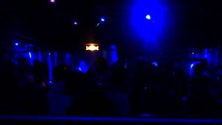 COMPLEX B**CH - TEKROOM