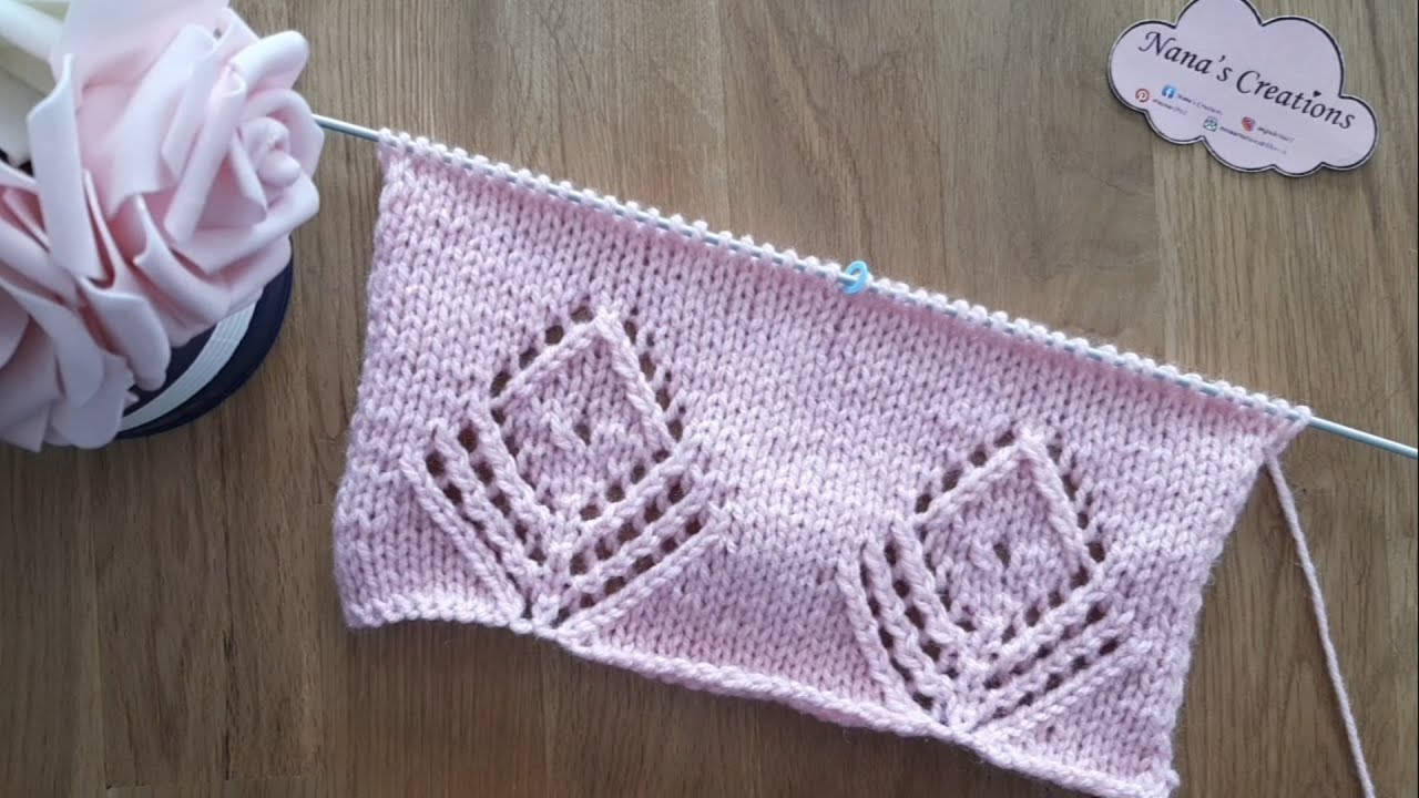 Motivo ninfee ai ferri n° 643 / Knitted water lily motif / Motivo de nenùfar  tejido