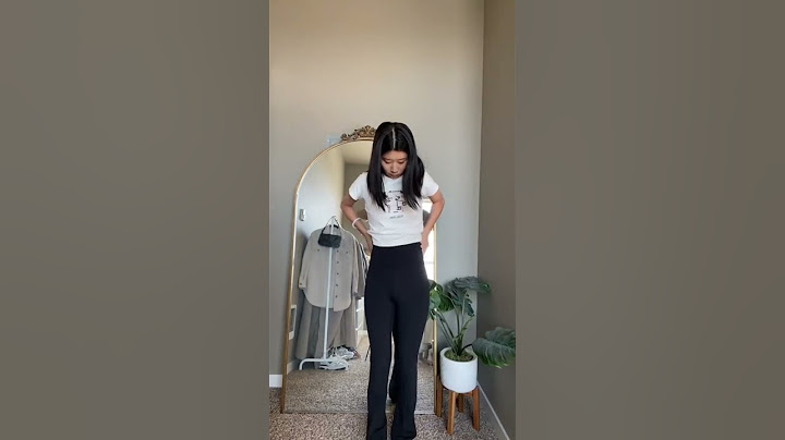 Flared Leggings/Yoga Pants Outfit Idea 🖤 #springoutfit #fashion #outfitinspo #outfitidea #ootd