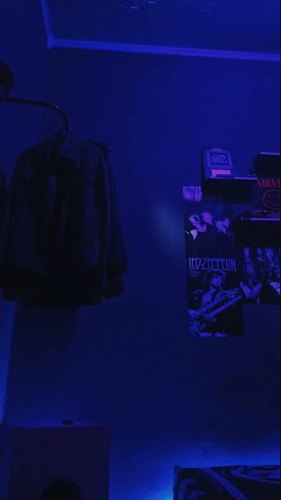 Mentahan Story WA kamar jedag jedug.