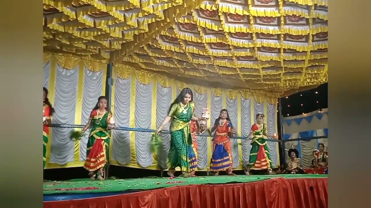 Om Shakthi jaya shakthi, Durga shakthi movie song/ Dance by Guru Gayathri and group.