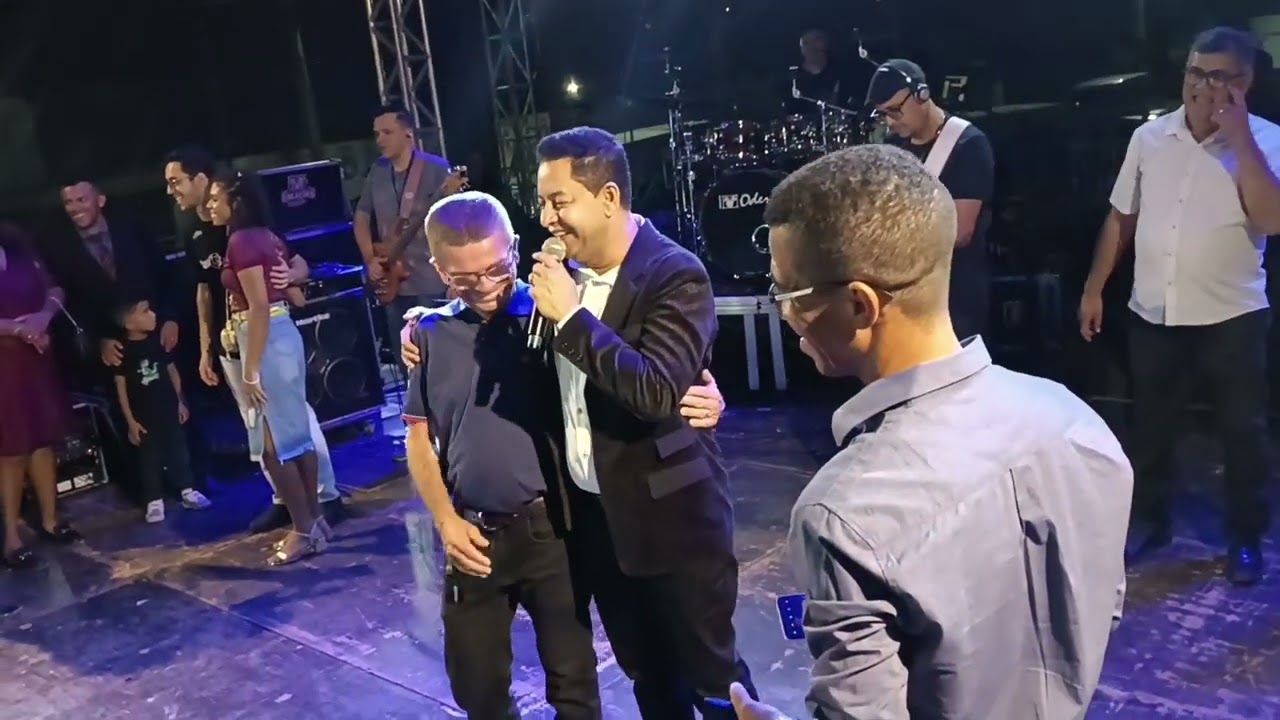 Daniel e Samuel ao vivo no dia do evangélico em jaicós do Piauí