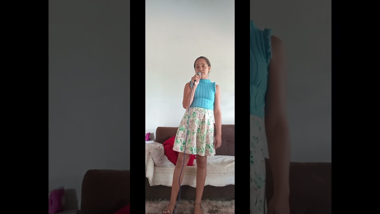 Vitória louvando ao senhor