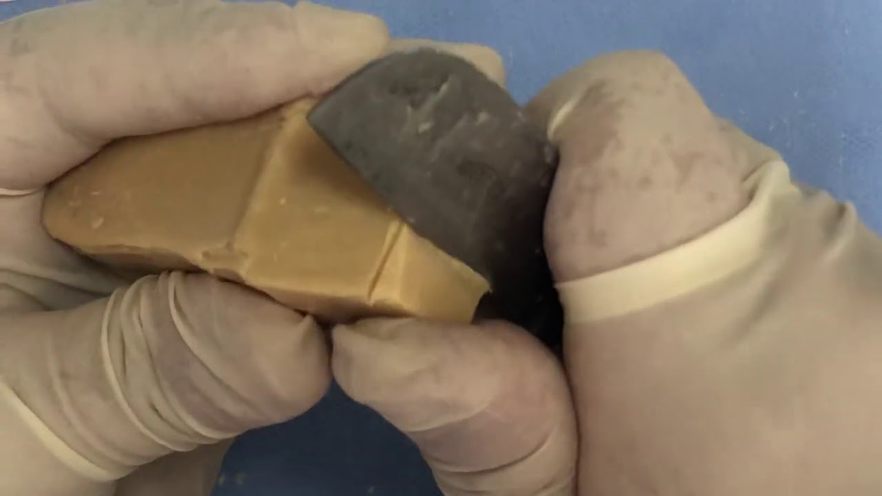 Sculpture de la 1ère prémolaire supérieure